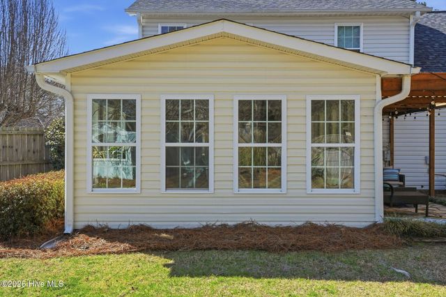 7347 Bright Leaf Road, Wilmington, NC 28411