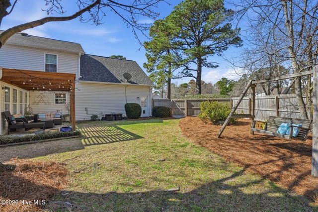 7347 Bright Leaf Road, Wilmington, NC 28411