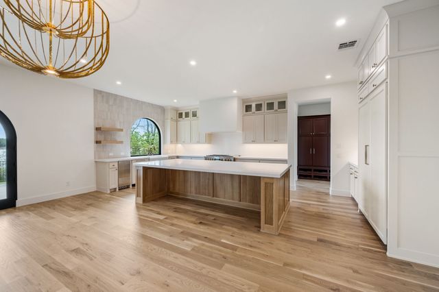 9065 Lakeside Drive, Fort Worth, TX 76179