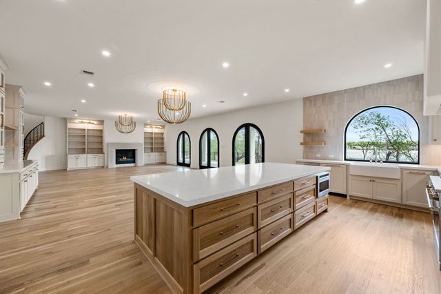 9065 Lakeside Drive, Fort Worth, TX 76179