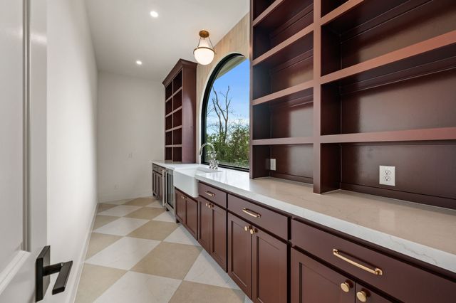 9065 Lakeside Drive, Fort Worth, TX 76179