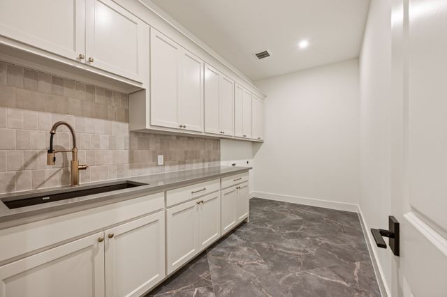 9065 Lakeside Drive, Fort Worth, TX 76179