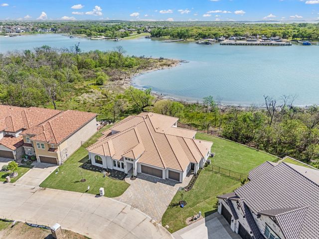 9065 Lakeside Drive, Fort Worth, TX 76179
