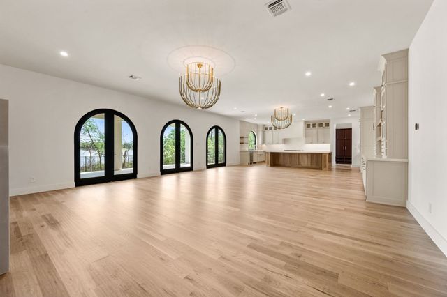 9065 Lakeside Drive, Fort Worth, TX 76179