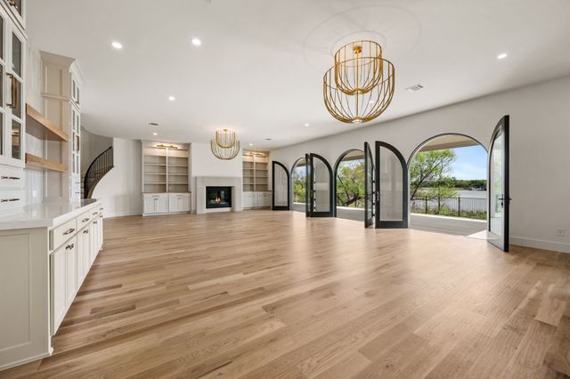 9065 Lakeside Drive, Fort Worth, TX 76179