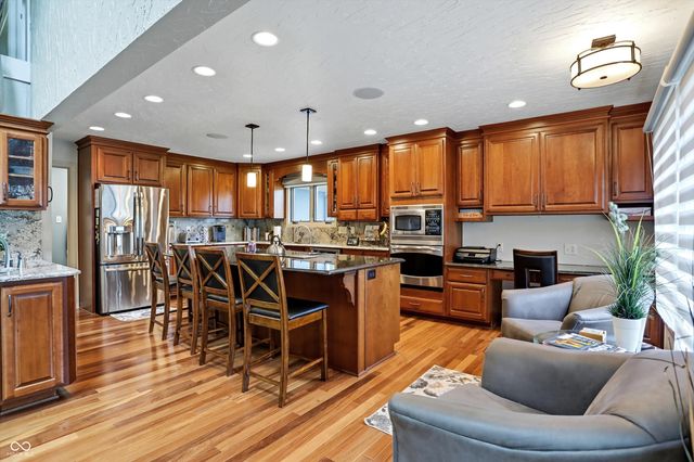 11009 Spring Mill Ln, Carmel, IN 46032