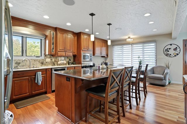 11009 Spring Mill Ln, Carmel, IN 46032