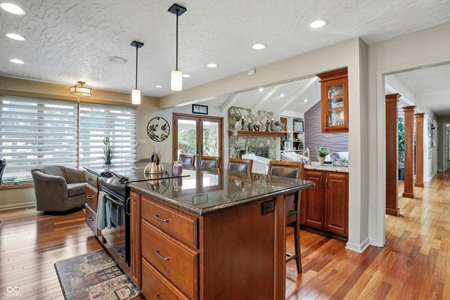 11009 Spring Mill Ln, Carmel, IN 46032