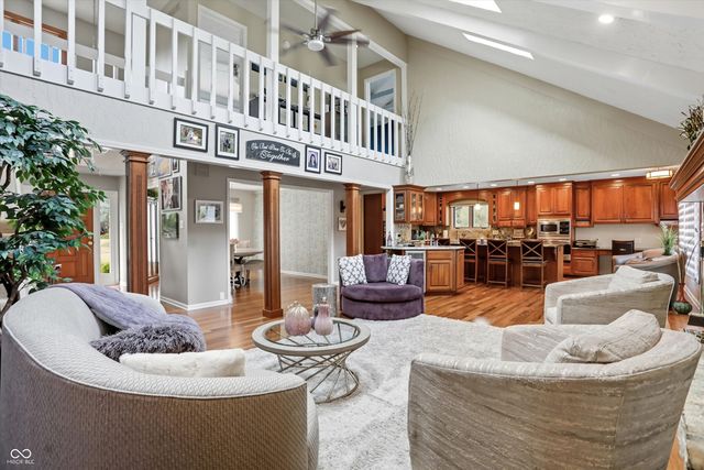 11009 Spring Mill Ln, Carmel, IN 46032