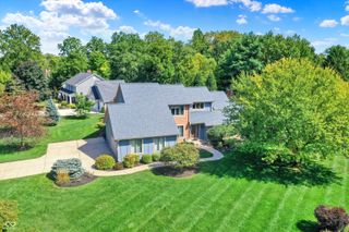 11009 Spring Mill Ln, Carmel, IN 46032
