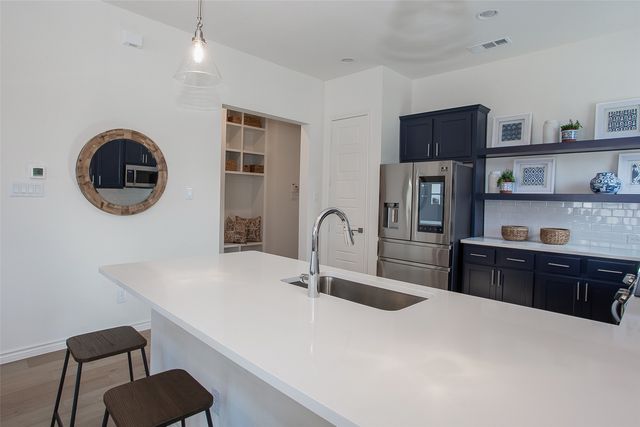 2803 Stanley Avenue, Fort Worth, TX 76110