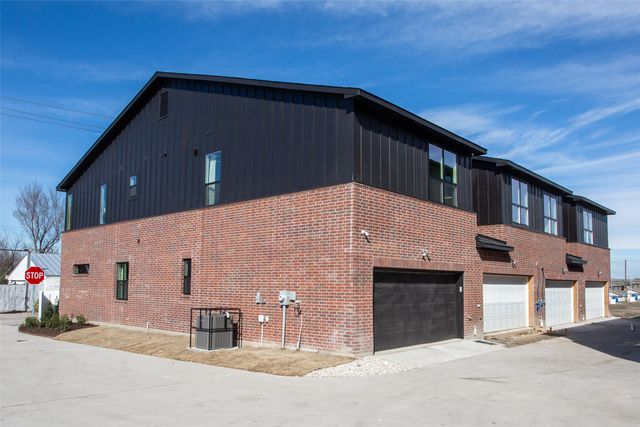 2803 Stanley Avenue, Fort Worth, TX 76110