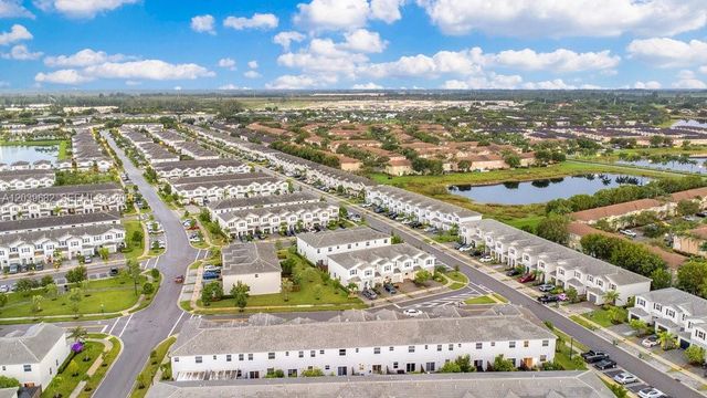 2615 SE 11th Street 2615, Homestead, FL 33035