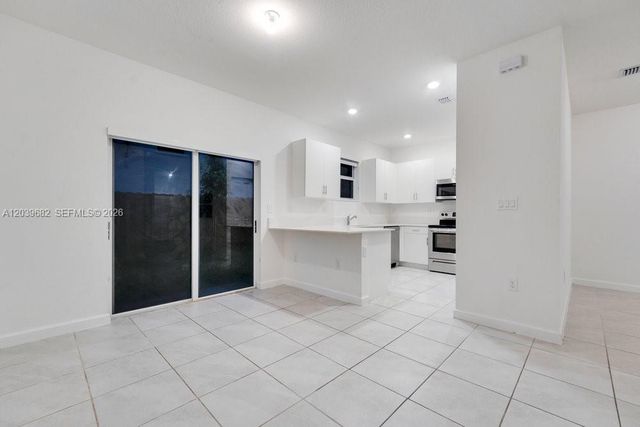 2615 SE 11th Street 2615, Homestead, FL 33035
