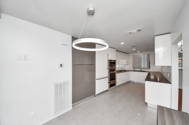 6402 Taggart Street, Houston, TX 77007