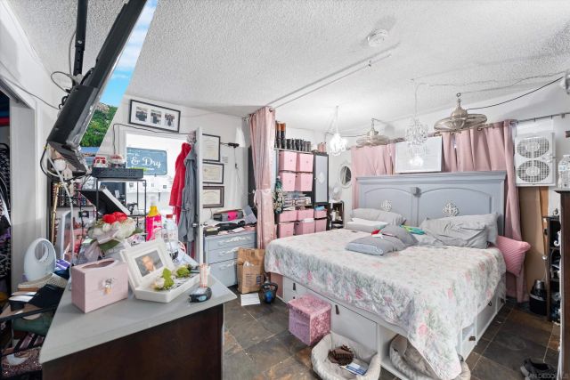 489 E 55th St East, Long Beach, CA 90805