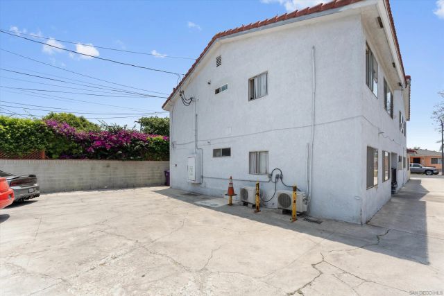 489 E 55th St East, Long Beach, CA 90805