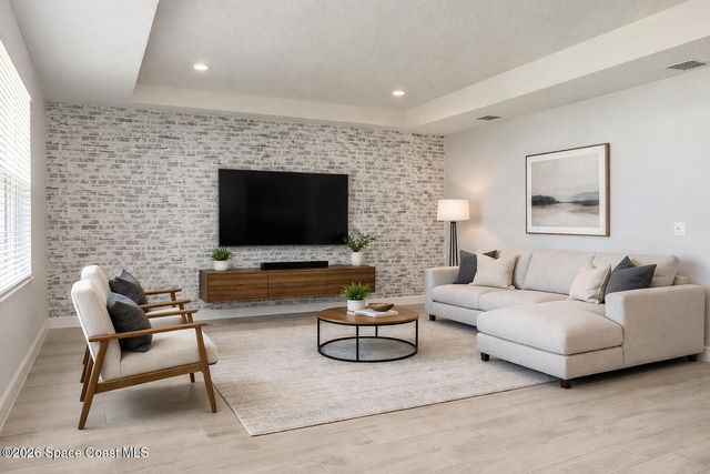 410 Di Lido Street NE, Palm Bay, FL 32907