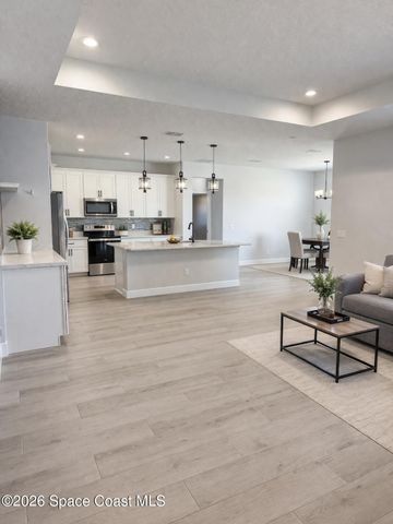 410 Di Lido Street NE, Palm Bay, FL 32907