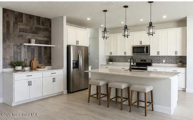 410 Di Lido Street NE, Palm Bay, FL 32907