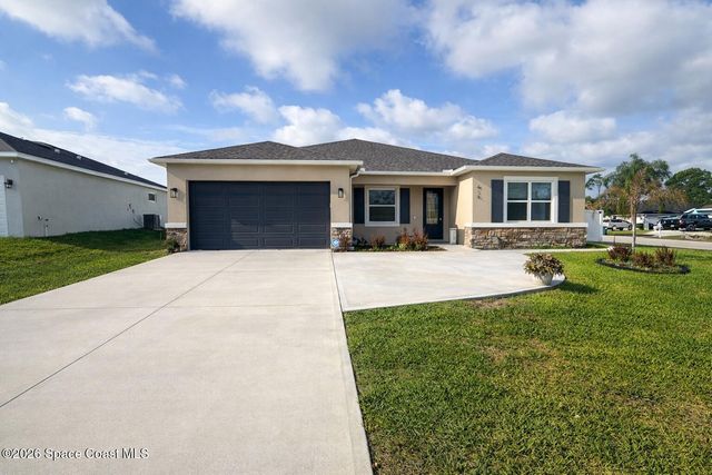 410 Di Lido Street NE, Palm Bay, FL 32907