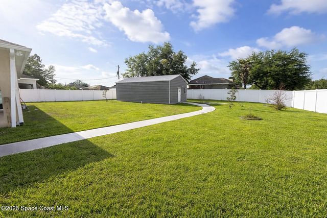 410 Di Lido Street NE, Palm Bay, FL 32907