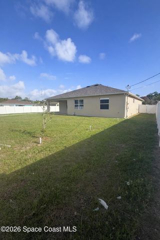 410 Di Lido Street NE, Palm Bay, FL 32907