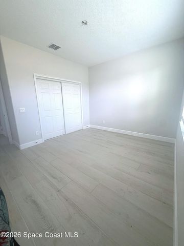 410 Di Lido Street NE, Palm Bay, FL 32907