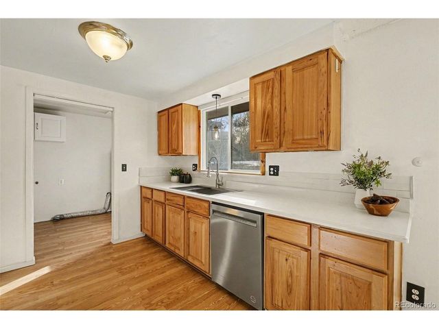 2307 S Colorado Ave, Loveland, CO 80537