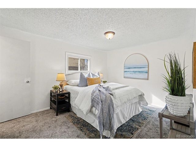 2307 S Colorado Ave, Loveland, CO 80537