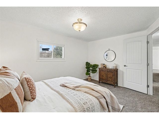 2307 S Colorado Ave, Loveland, CO 80537