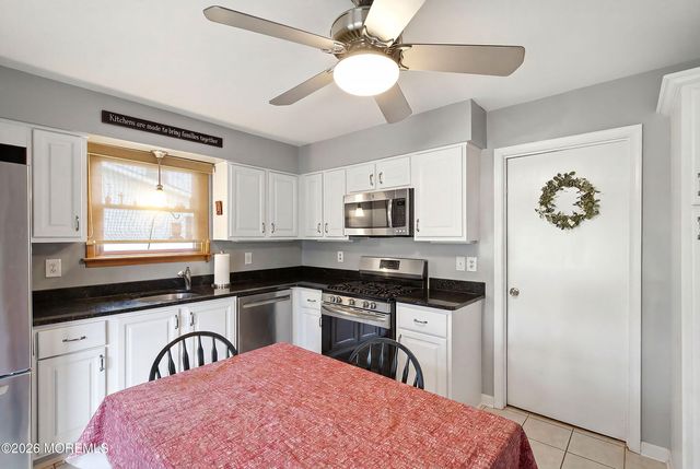 15 Honeysuckle Way, Howell, NJ 07731