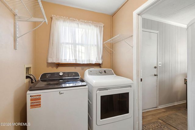 15 Honeysuckle Way, Howell, NJ 07731