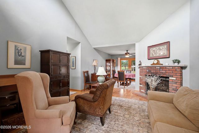 15 Honeysuckle Way, Howell, NJ 07731