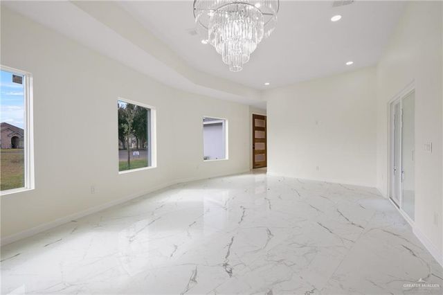 10304 N 33rd Lane, Mcallen, TX 78504