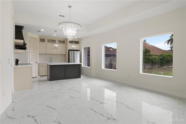 10304 N 33rd Lane, Mcallen, TX 78504