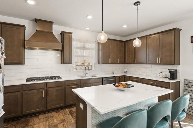 1901 Aztec Avenue, Shakopee, MN 55379