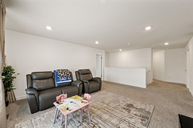 1901 Aztec Avenue, Shakopee, MN 55379