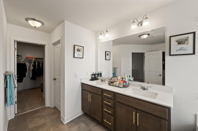 1901 Aztec Avenue, Shakopee, MN 55379