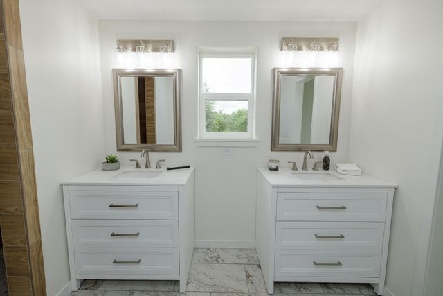 1342 Hickman Rd, Hickman, CA 95323