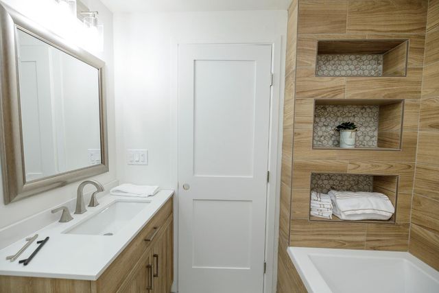 1342 Hickman Rd, Hickman, CA 95323