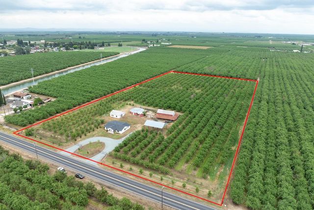 1342 Hickman Rd, Hickman, CA 95323