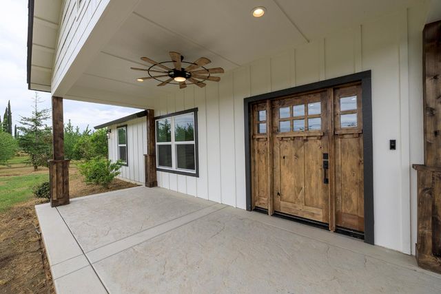 1342 Hickman Rd, Hickman, CA 95323