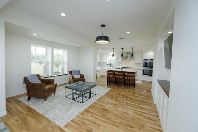 1342 Hickman Rd, Hickman, CA 95323