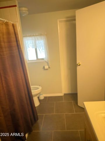 301 S SIGNAL BUTTE Road FRNT, Apache Junction, AZ 85120