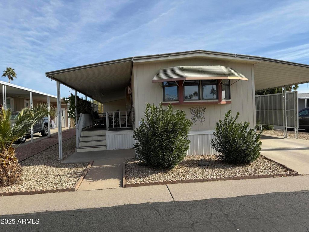 301 S SIGNAL BUTTE Road FRNT, Apache Junction, AZ 85120