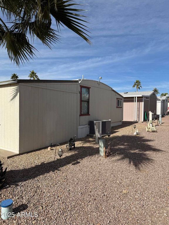 Image 6 of property listing at 301 S SIGNAL BUTTE Road FRNT, Apache Junction, AZ 85120