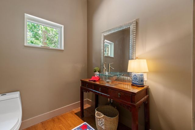 127 Boxwood Lane, Dover, NH 03820