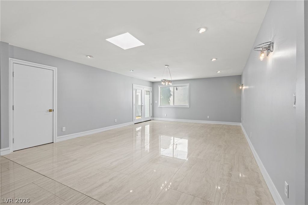 Image 16 of property listing at 7575 Coley Avenue, Las Vegas, NV 89117