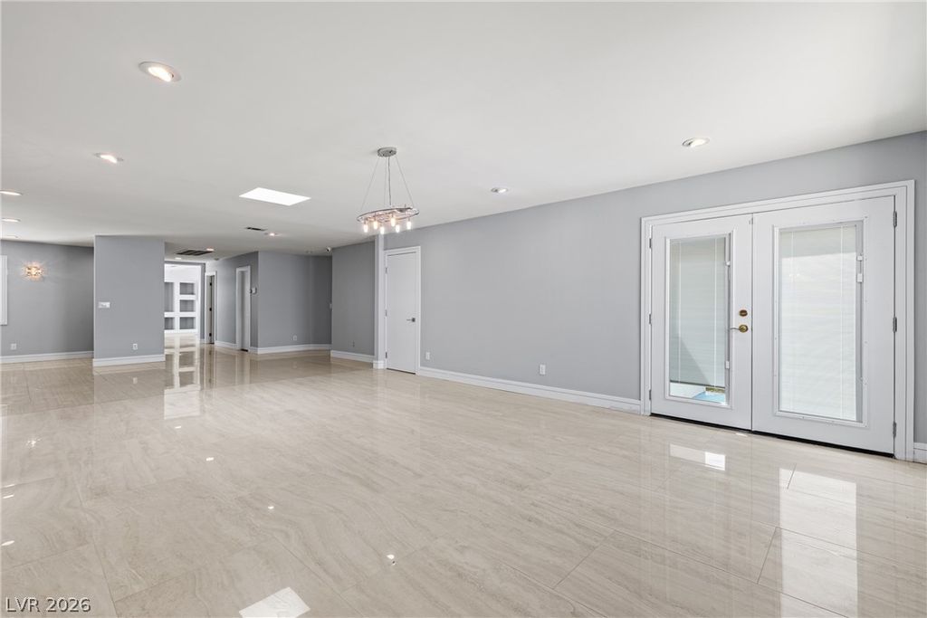 Image 17 of property listing at 7575 Coley Avenue, Las Vegas, NV 89117